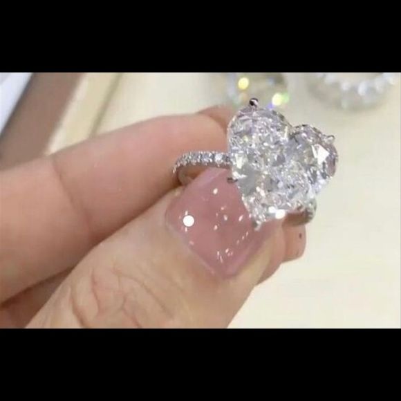 Jewelry - 925 Silver heart shaped natural white sapphire!!